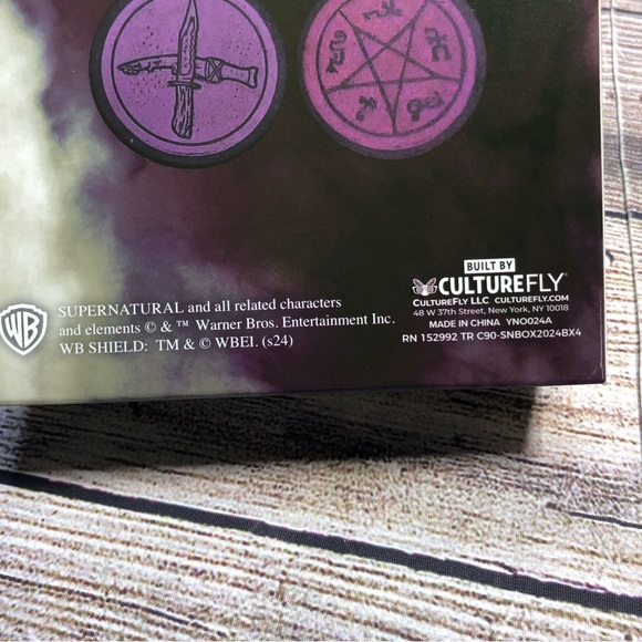 Culturefly Exc Supernatural TableTop Foldable Game Kit ( Checkers ) Winchester - Picture 9 of 12